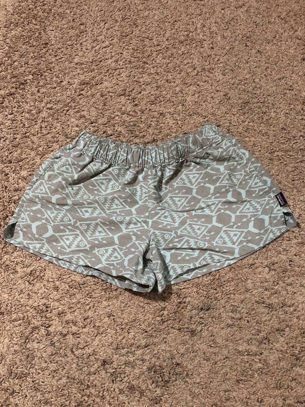 Colorful Indian Aztec Doodle Triangles Women's Shorts