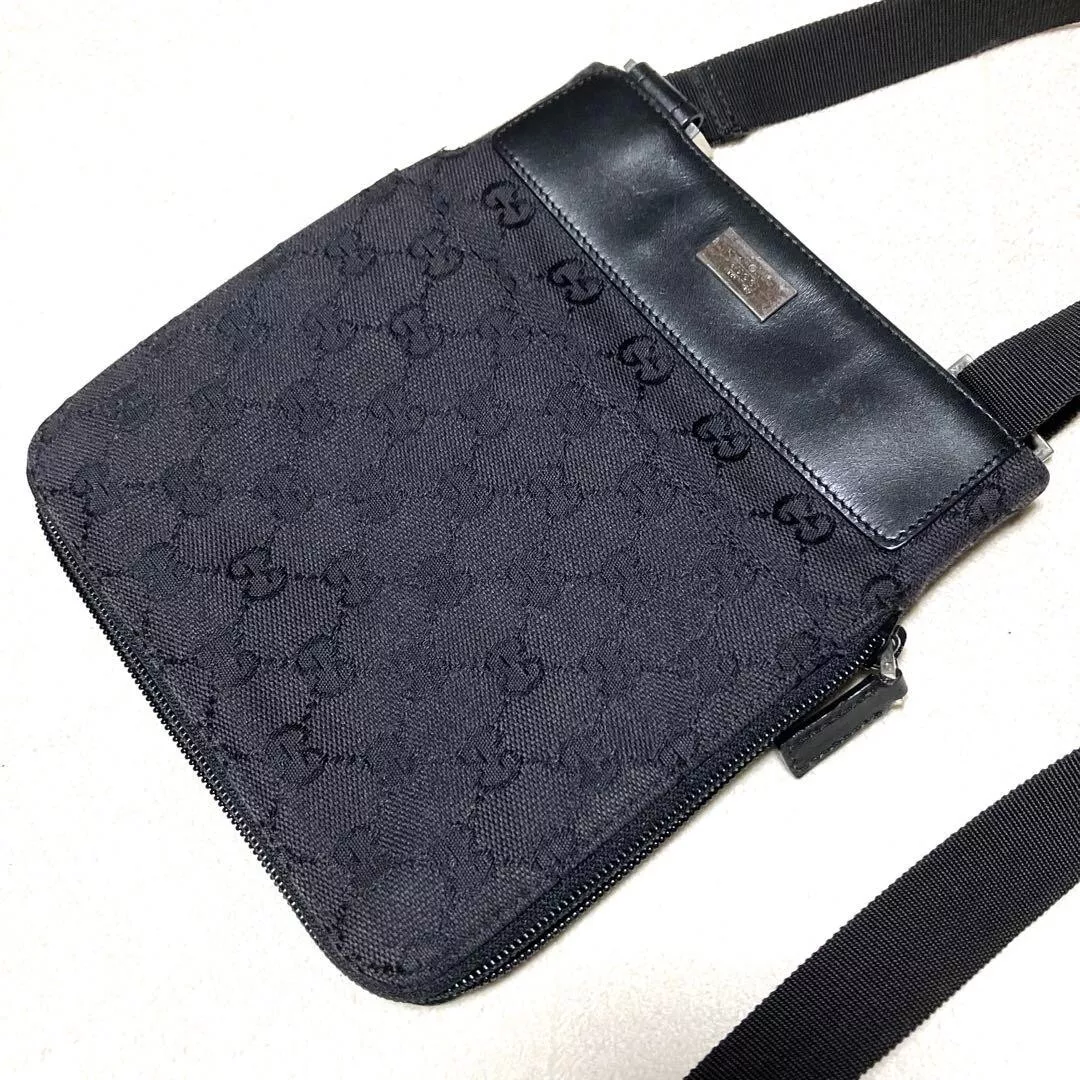 Gucci Vintage Black GG Short Strap Shoulder Bag