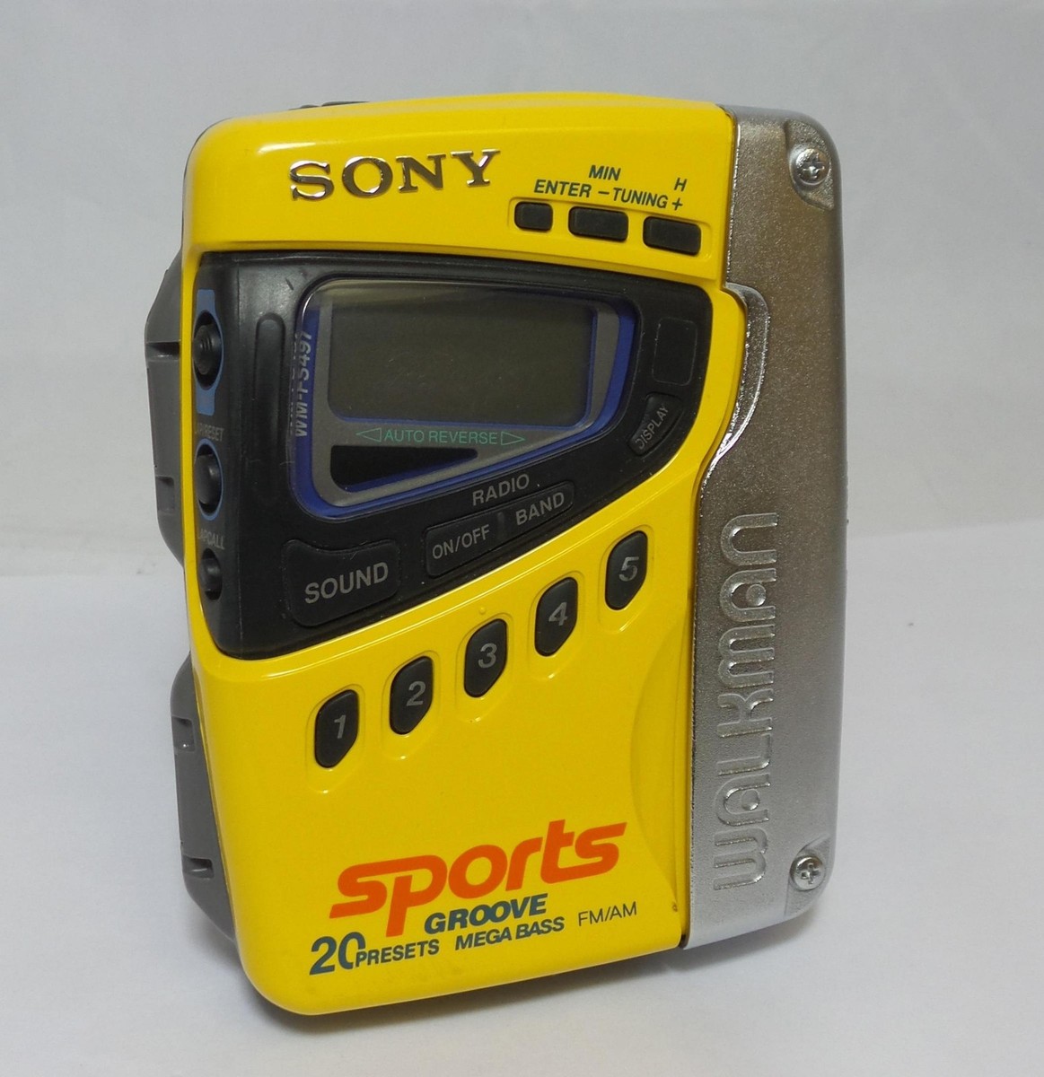 Sony Sports Groove WM-FS497 Water Resistant 20 Presets Mega