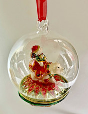 Blown Glass Ornament Clear Ball with Polar Bear Scene Inside 4"x4.5"