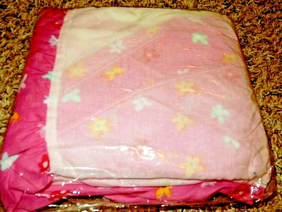 FALDA CAMA COMPLETA/DOBLE FLORES ROSA BARBIE Disney 3K NUEVA CON ETIQUETAS Tela Vintage} Foto 2 de 3