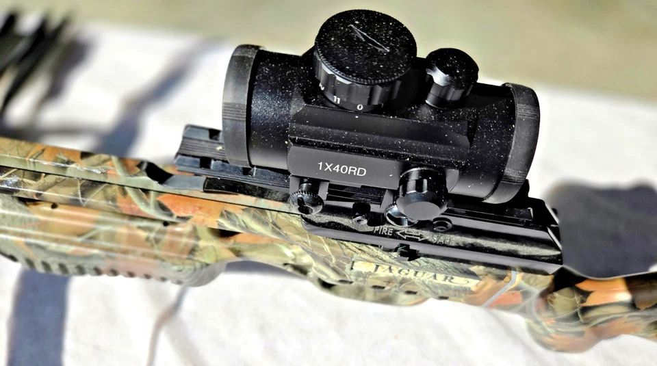 Jaguar 175 lb Camo Crossbow w/ Red Dot Scope & Arrows – Reliable Hunting Setup - Image 4 of 4
