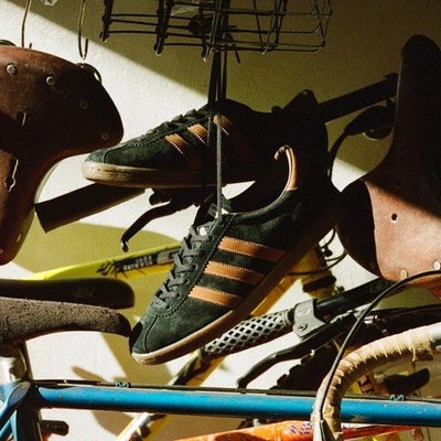 adidas Originals × KICKS LAB. TOBACCO HQ9184 Core Black × Brown