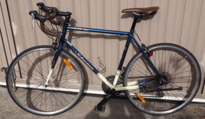 SCHWINN 「シュウィン」 LE TOUR +SPORT 2011年モデル ロードバイク