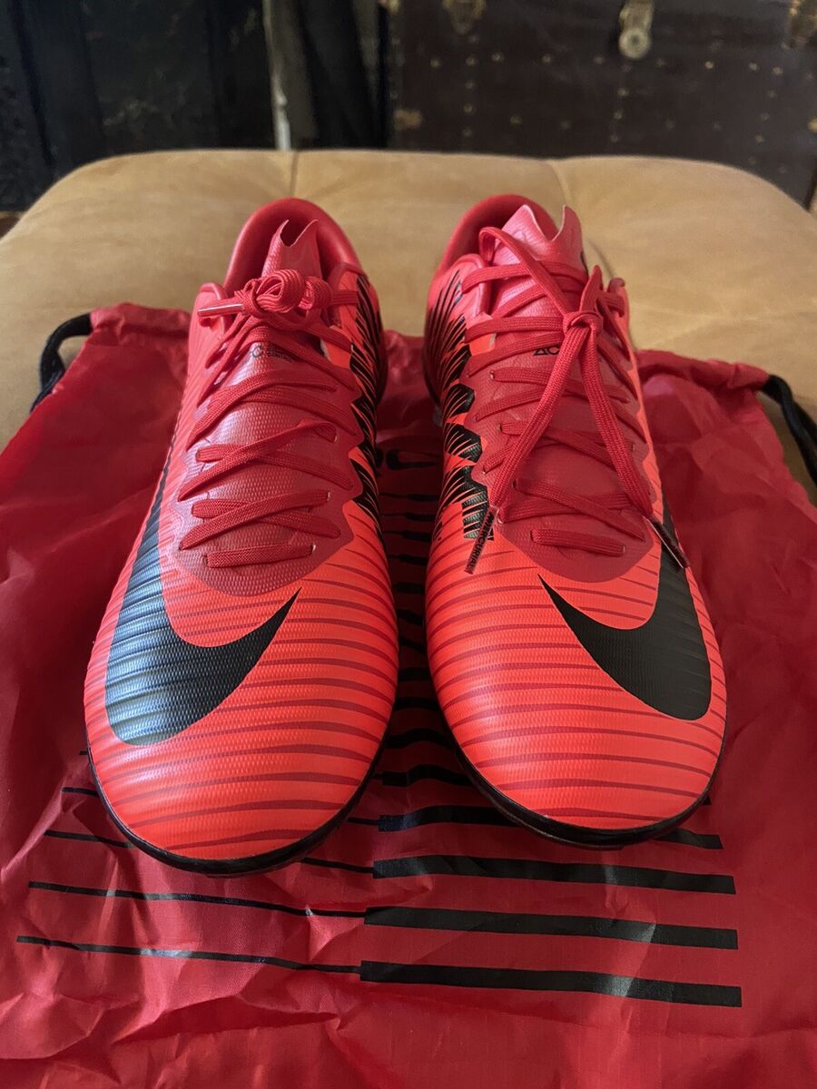 Nike Mercurial Vapor 11 SG Size 6 (Women's 7.5) Fire Red Nike Mercurial Vapor 11 SG Size 6 (Women's 7.5) Fire Red