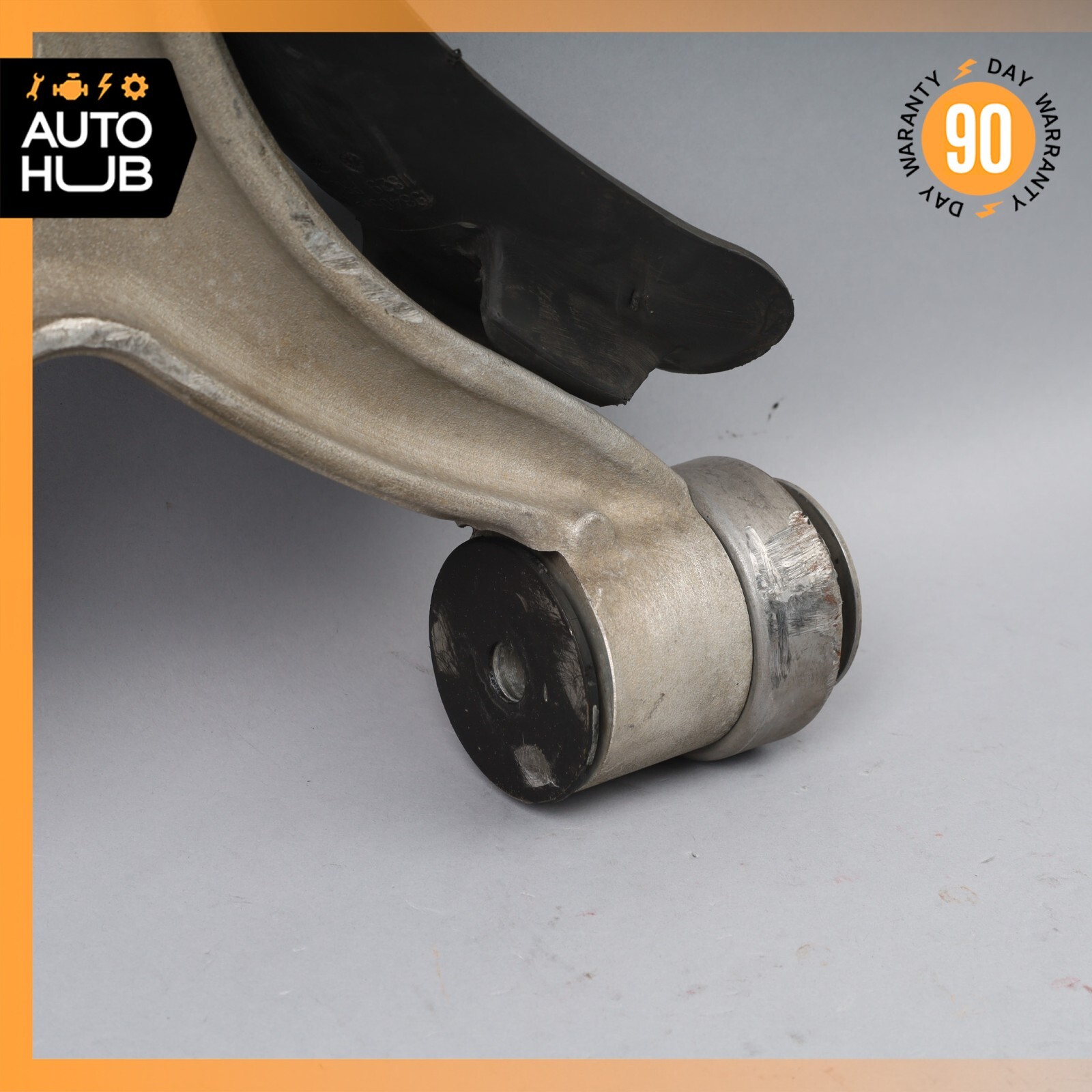 11-19 Maserati Quattroporte M139 Front Right Lower Control Arm 3206581 OEM 79k