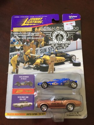 Johnny Lightning Indy 500 '70 Al Unser Pace Car Olds 442 #4 DieCast,MISP (B16)