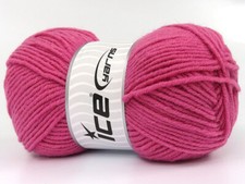 4-Skein Lot Favorite Wool Yarn 4x100g/210m Candy Pink