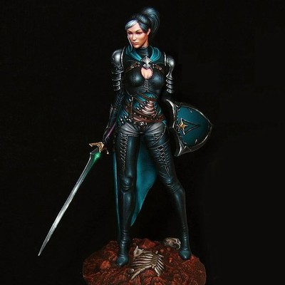 1/24 Rogue Female Warrior Resin Model Kit Fantasy Series DIY Figure