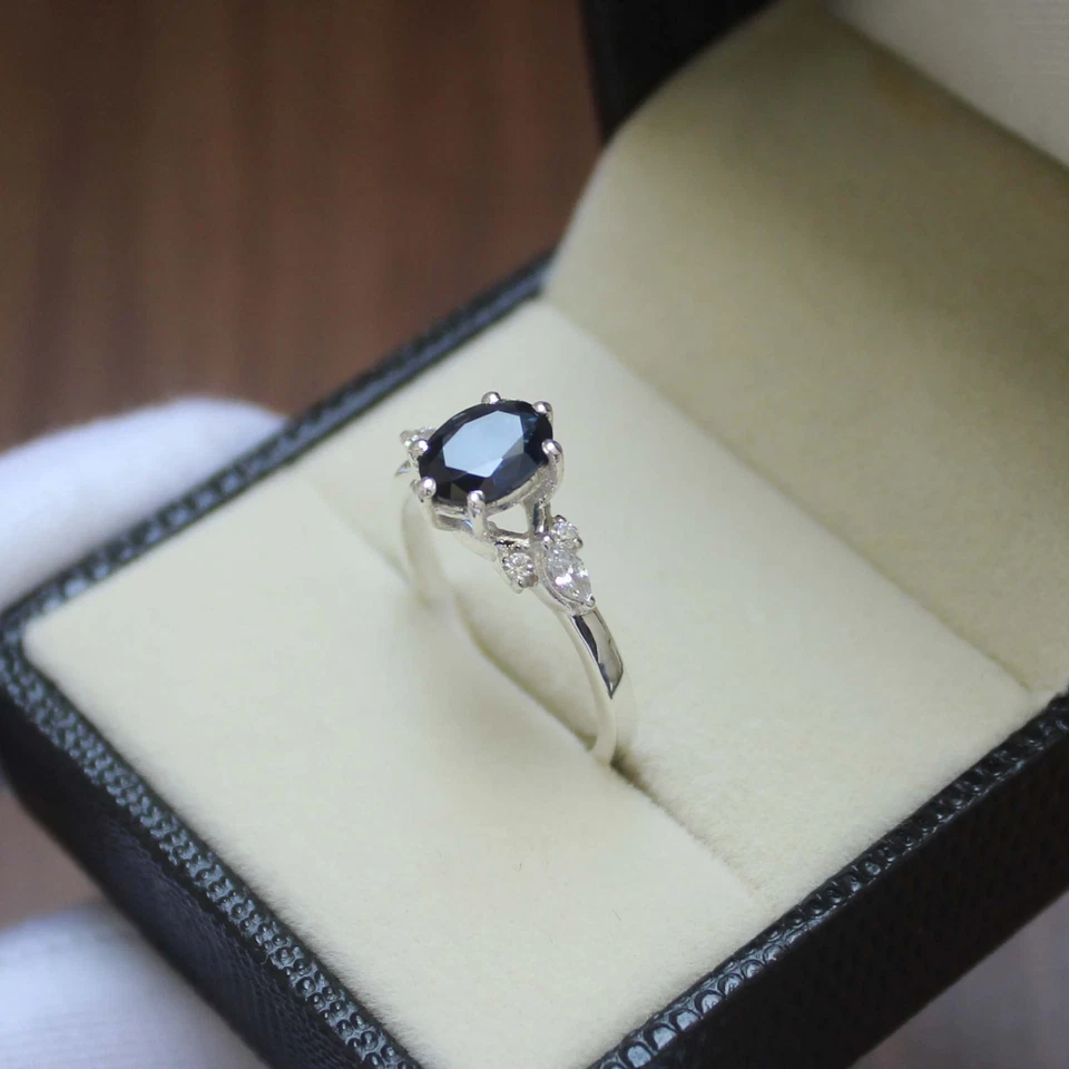 Classic Deep Blue Sapphire Ring With Diamond Cluster Accents White Gold/Silver - Image 3 of 4