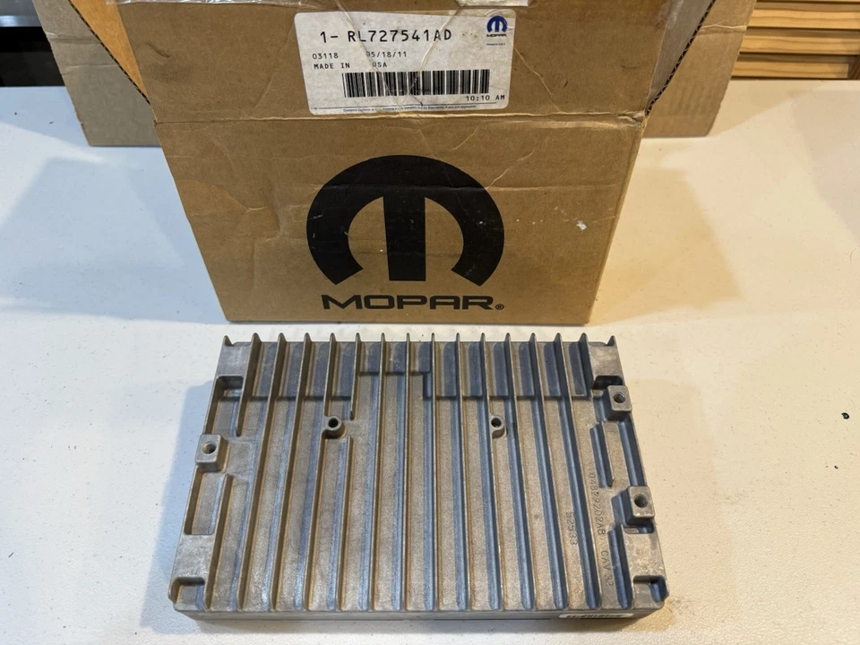 NEW Genuine Mopar R4727541AD Powertrain Control Module ECU Chrysler Pacifica - Image 3 of 3