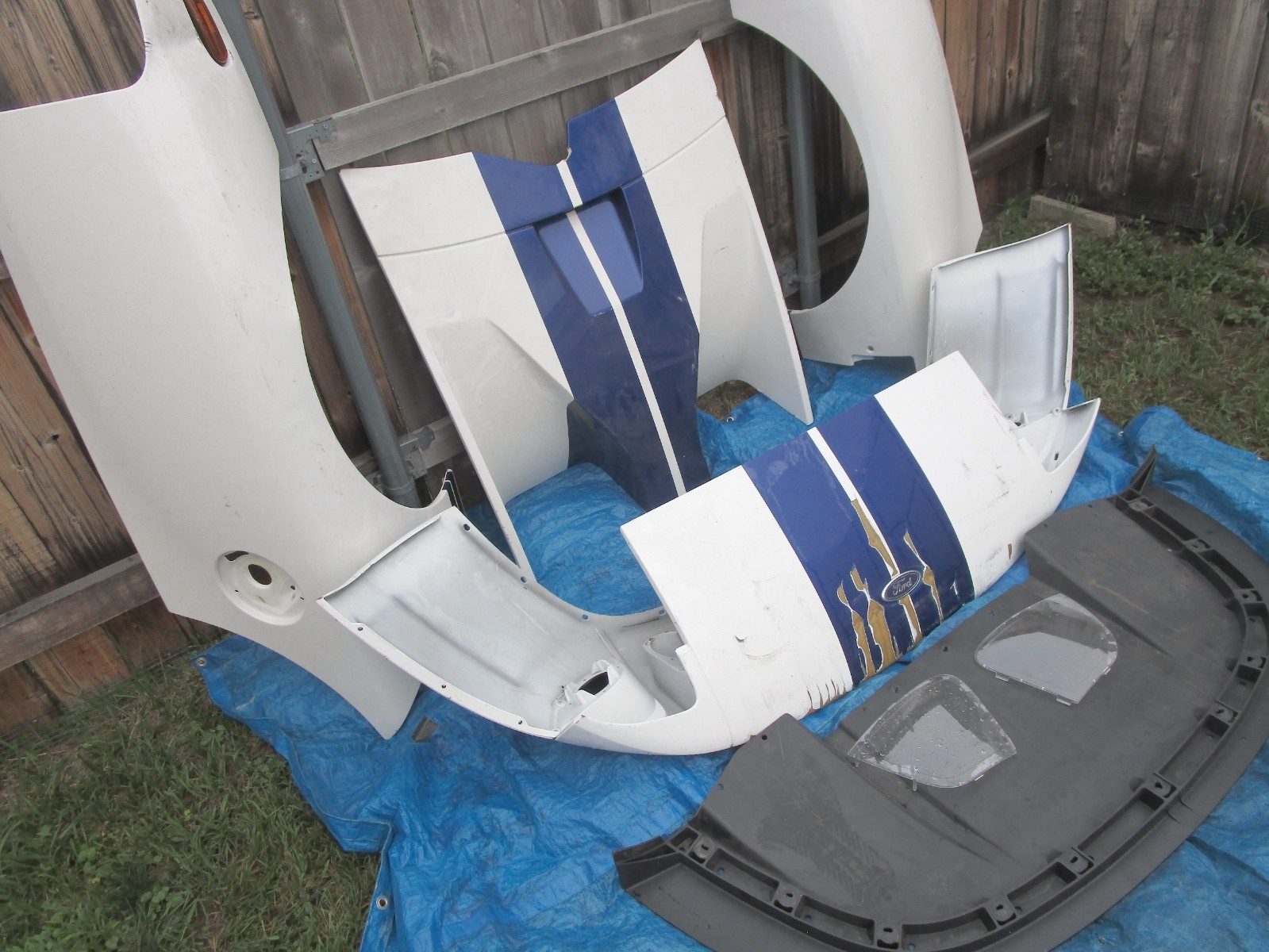 Ford GT 2005 Front Right Front splitters Pair