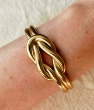 Brazalete Brazalete Brazalete Nudo Amor Infinito Tono Dorado Marca Lucky Firmado De Colección