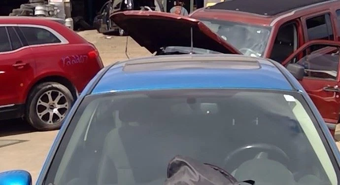 11 2012 13 14 15 16 17-19 Ford Fiesta Fuel Filler Door Round Gas Cap in Z9 Blue Foto 3 de 4