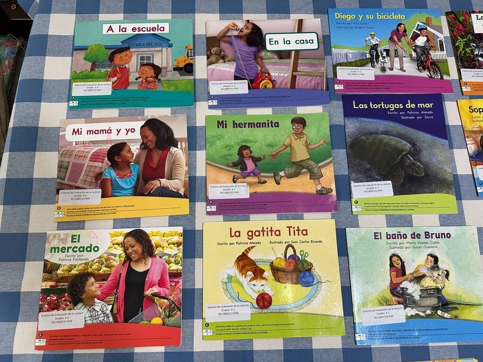 Fountas & Pinnell 28 SPANISH Leveled Readers A-N Benchmark Assessment System K-2 - Image 2 of 4