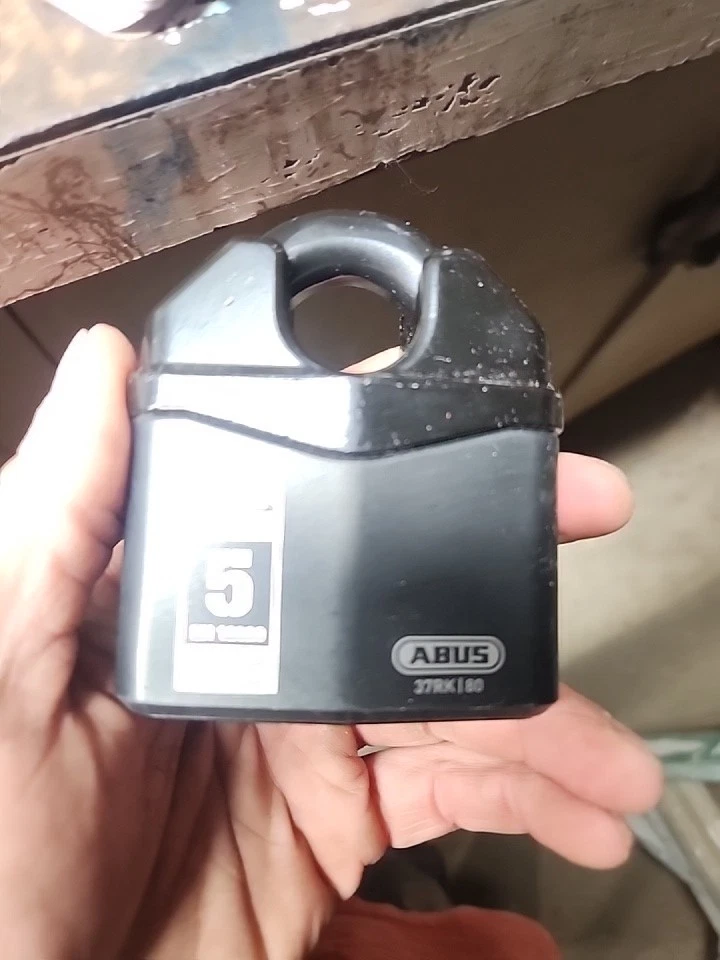 ABUS Granit 37/80 Heavy Duty Hardened Steel Padlock - Closed Shackle Lock wit... - Image 2 of 2