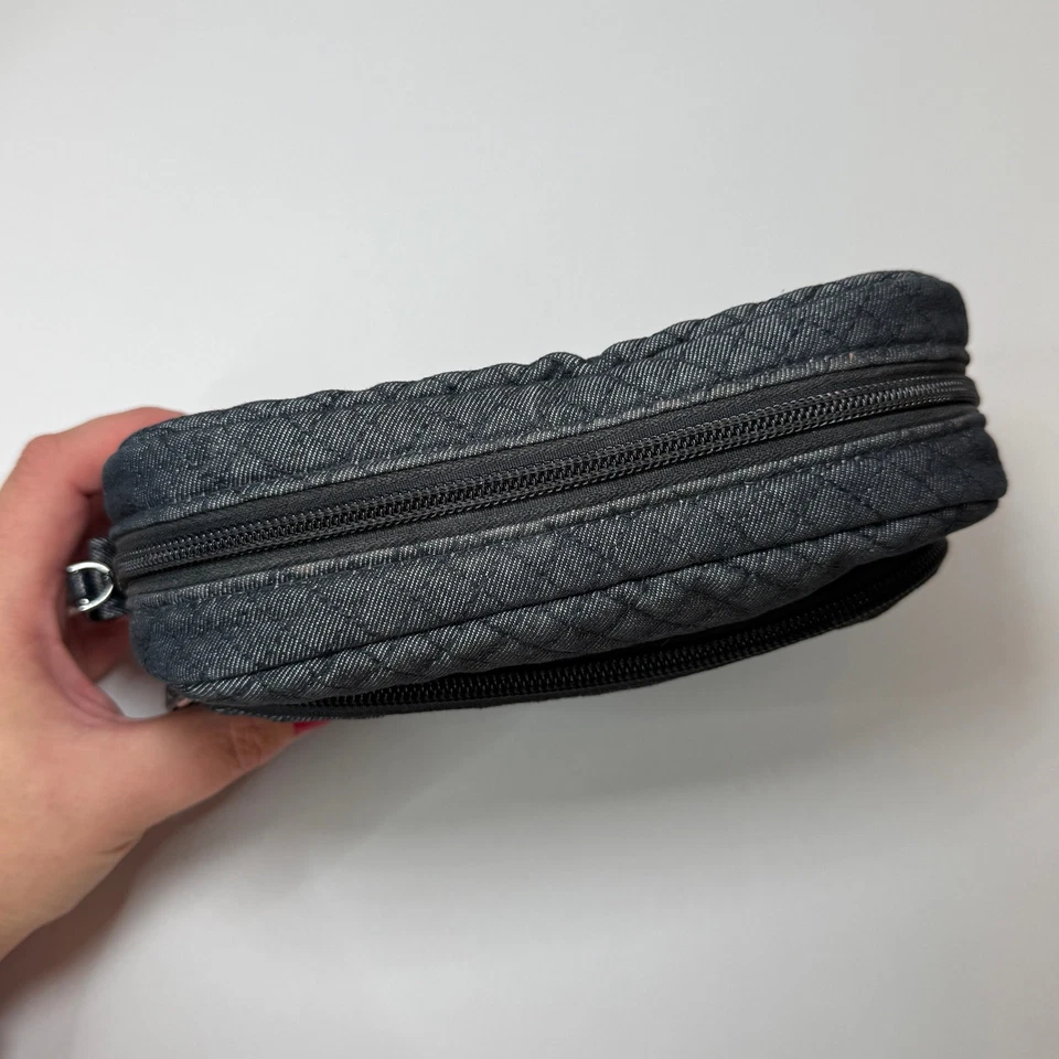 Bolso de Cosméticos Vera Bradley Icónico Mediano Denim Azul Marino Microfibra PVC Forrado Foto 2 de 4