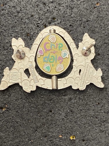WDW 2018 Easter Pin LE 3000 Chip And Dale Spinner - Picture 3 of 4