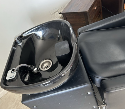 Black Backwash Unit Ergonomic Chair Removable Bowl Plastic Faux Leather