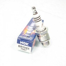 Bougie d'allumage NGK pour Moto Suzuki 125 RV van van 1974 à 1977 Neuf