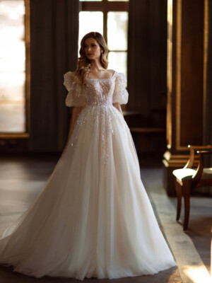 Very Dress Ball Gown Jjshouse Short Wedding Dresses Romantic Lace Appliques Wedding  Dresses A-Line Tulle Sequin Beaded Bridal Gowns