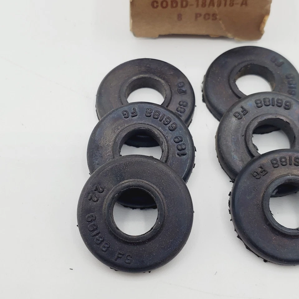 Pacote com 6 isoladores de choque Mercury Cougar 1965-1973 Ford Mustang 1967-1973 - Imagem 3 de 4