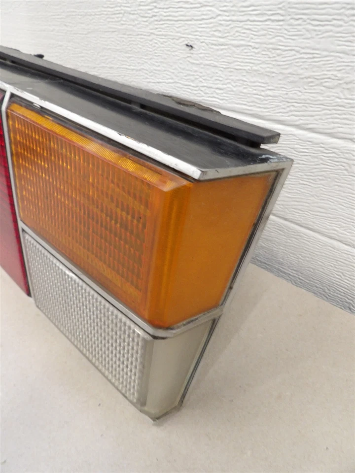 LUZ TRASERA LADO CONDUCTOR LH MONTAJE PLYMOUTH HORIZON 78-80 4 PUERTAS Foto 3 de 4