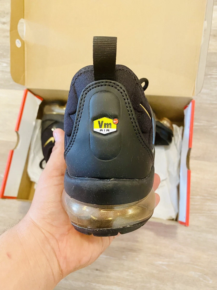 Nike air vapormax hot sale plus real vs fake