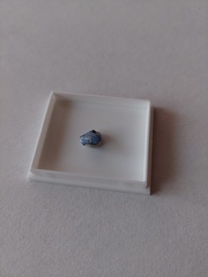 Benitoit, San Benito Gem Mine, San Benito County, Californien, U.S.A. (B-37)