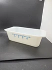 Pyrex 913 Ovenware Loaf Pan Blue Snowflake Garland Design Vintage