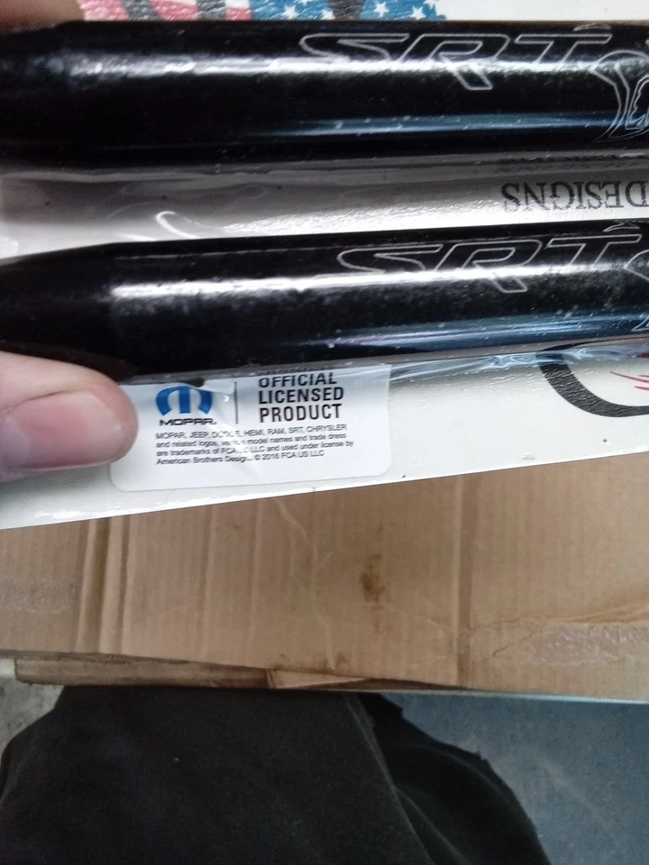 American Brothers Hood Shock Covers For Dodge Challenger Charger Srt - Imagem 3 de 4