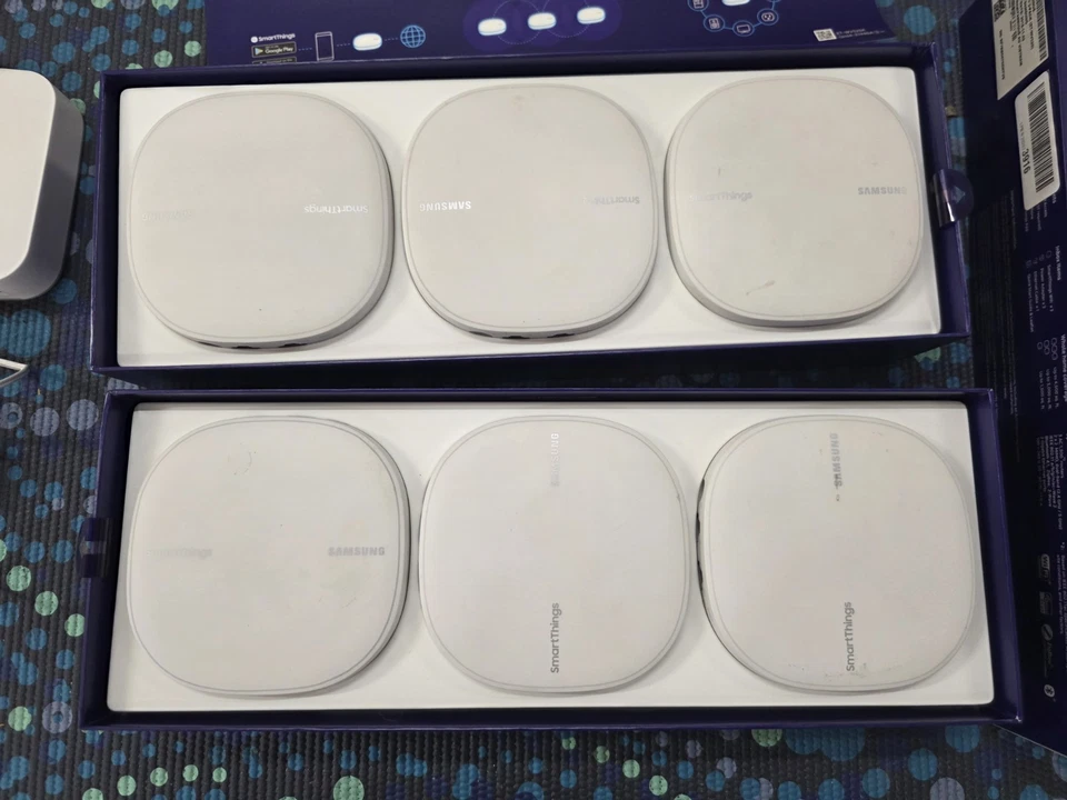 Samsung SmartThings WiFi AC1300 Dual-Band Wi-Fi Router (6-Pack) ET-WV525KWEGUS - Image 2 of 4