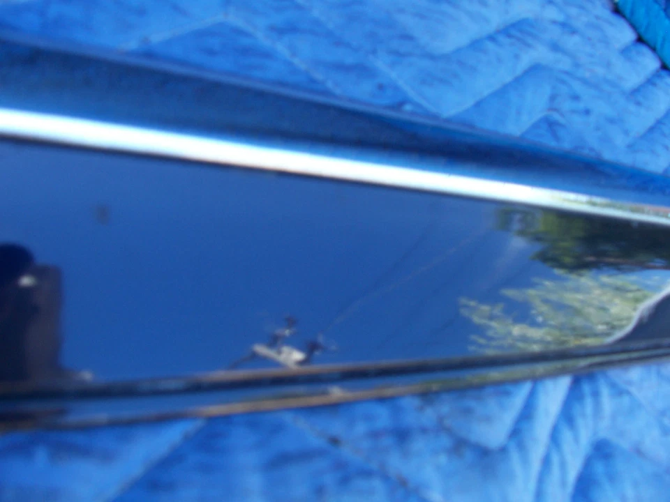 1996 ELDORADO LADO ESQUERDO 1/4 FENDER ACABAMENTO MOLDURA AZUL FABRICANTE DE EQUIPAMENTO ORIGINAL USADO PEÇA ORIGINAL GM - Imagem 3 de 4