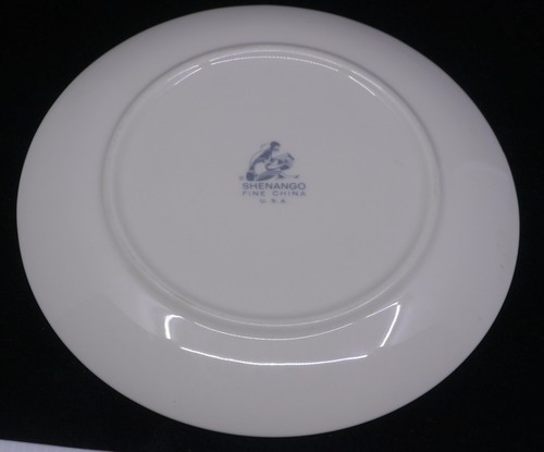 VINTAGE SHENANGO CHINA DECORATIVE PLATE, YOUNG COUPLE IN GARDEN, 8 INCHES - Picture 3 of 4