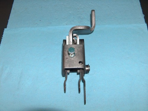 1967-1969 Camaro Mr. Gasket 4 Speed Shifter Mechanism Console Offset - Picture 7 of 12