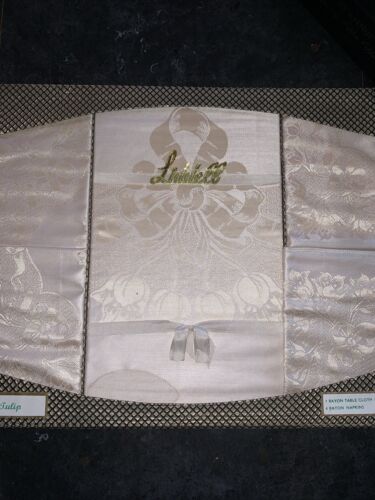 VINTAGE Liddell Table Cloth 4 Napkins CREAM Tulip RAYON - Picture 1 of 8