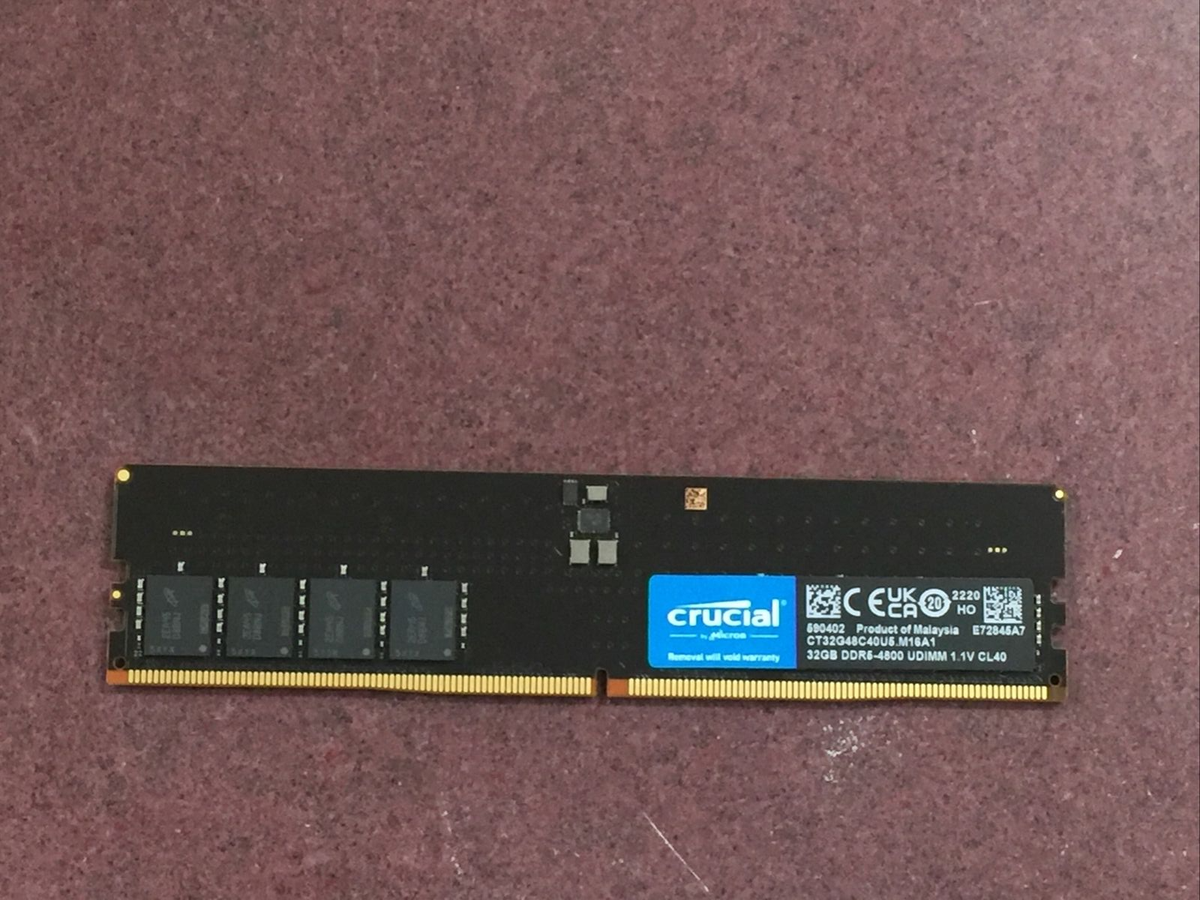 Crucial CT32G48C40U5 32GB DDR5 4800MHz PC5-38400 288-Pin Memory