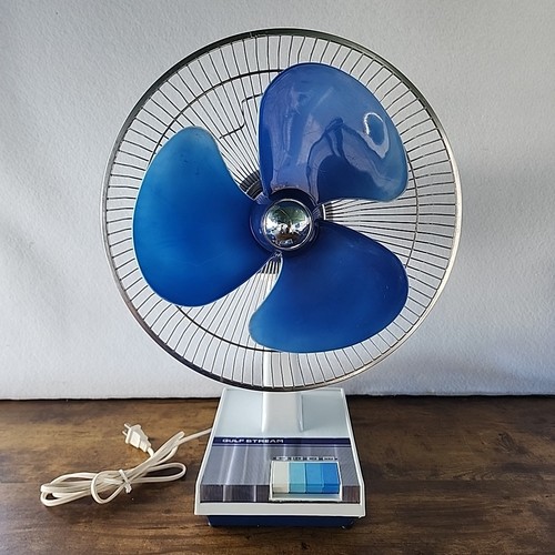 Vtg 12” Gulf Stream Oscillating Fan 3 Speed Translucent Blue Blades Model S-121