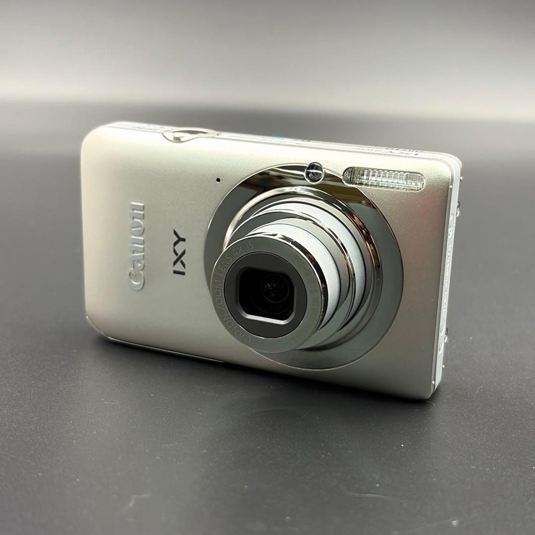 Canon IXY 210F Silver Compact Digital Camera with Box Accessories