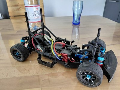 Tamiya M08 Concept Chassis mit Tuning