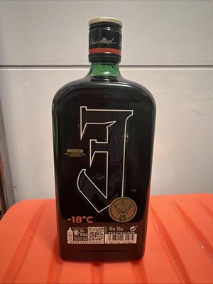 JÄGERMEISTER  Sonder Flasche Ist Voll Und Versiegelt