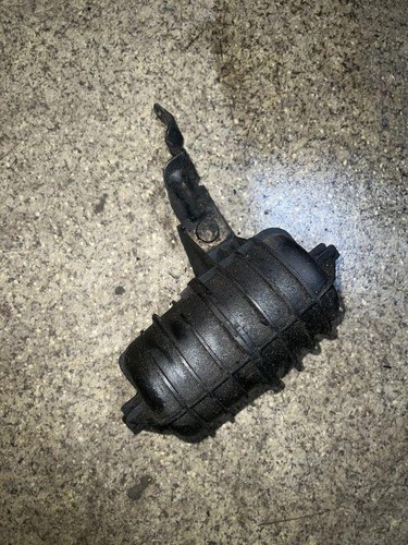 BMW 5 Touring E39 Vakuumbehälter 2247620 3.00 Diesel 135kw 1999 33961946