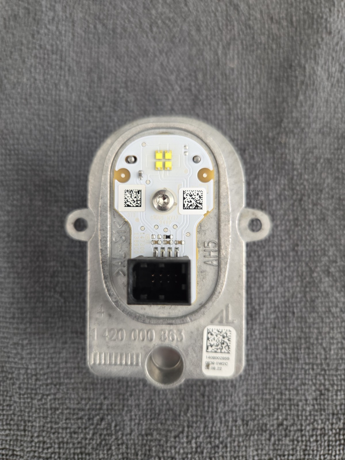 Volkswagen Tiguan 2022 LED- 1420000863 DRL