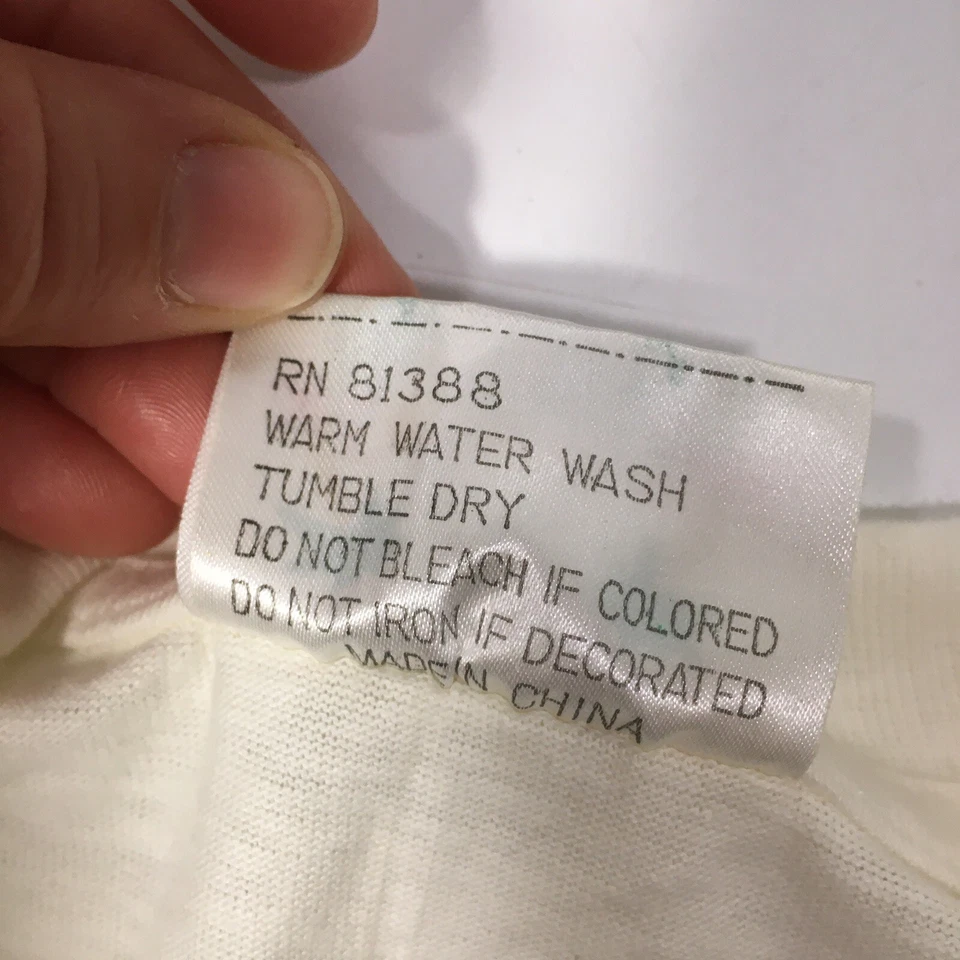 复古 80 90 年代超薄巴哈马紫色 Puff PAINT 热带岛帆船 T 恤 — 第 4/4 张图片