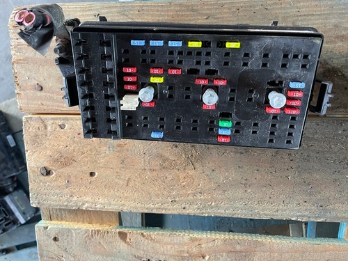 OEM 00-05 CADILLAC DEVILLE ENGINE BAY FUSE RELAY BLOCK BOX UNIT 25771362 DH - Bild 3 von 3