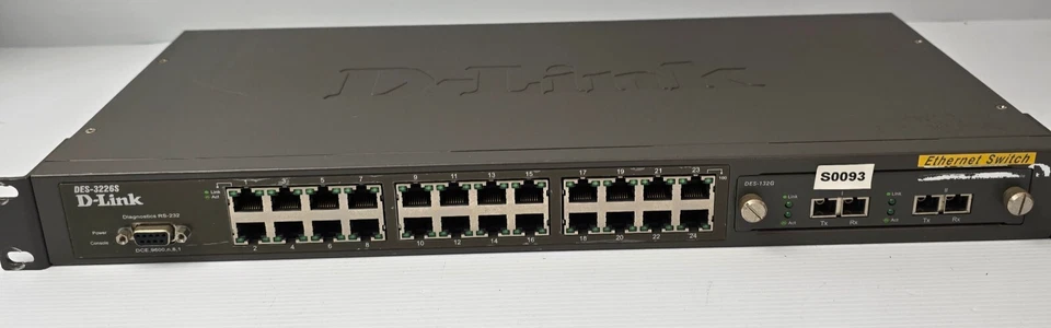 D-Link DES-3226S Ethernet Switch 24-Port 10/100 Unmanaged Switch & DES-132G - Image 2 of 4