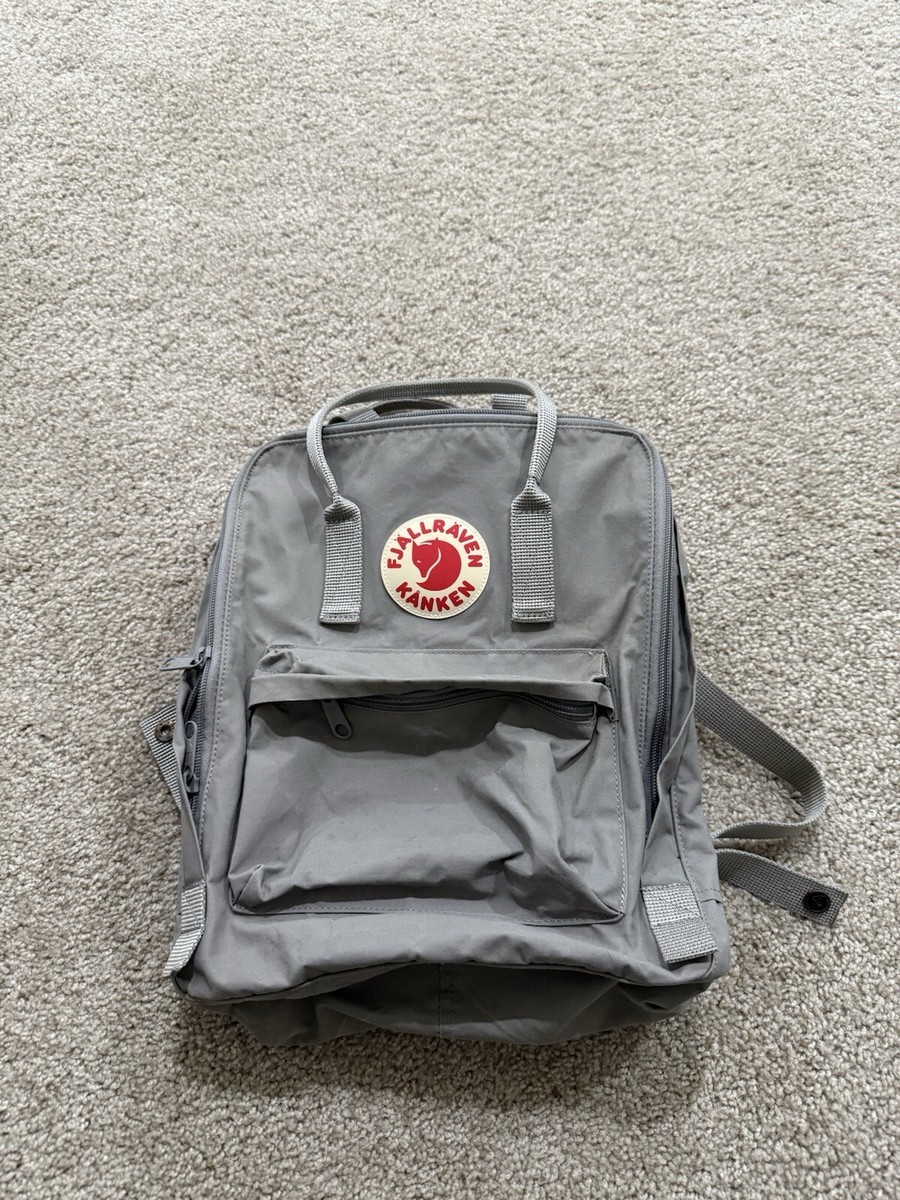 【FJALLRAVEN】Kanken Classic (23510) - Graphite NEW Fjallraven Kanken Classic Kanken Backpack Graphite 23510