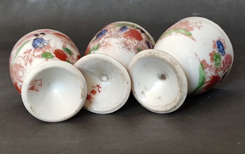 3 Huevera Porcelana Fino Del Siglo Japón Asiático - Imagen 3 de 3