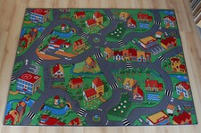 Straßenteppich Kinder Spielteppich Little Village Bauernhof Dorf
