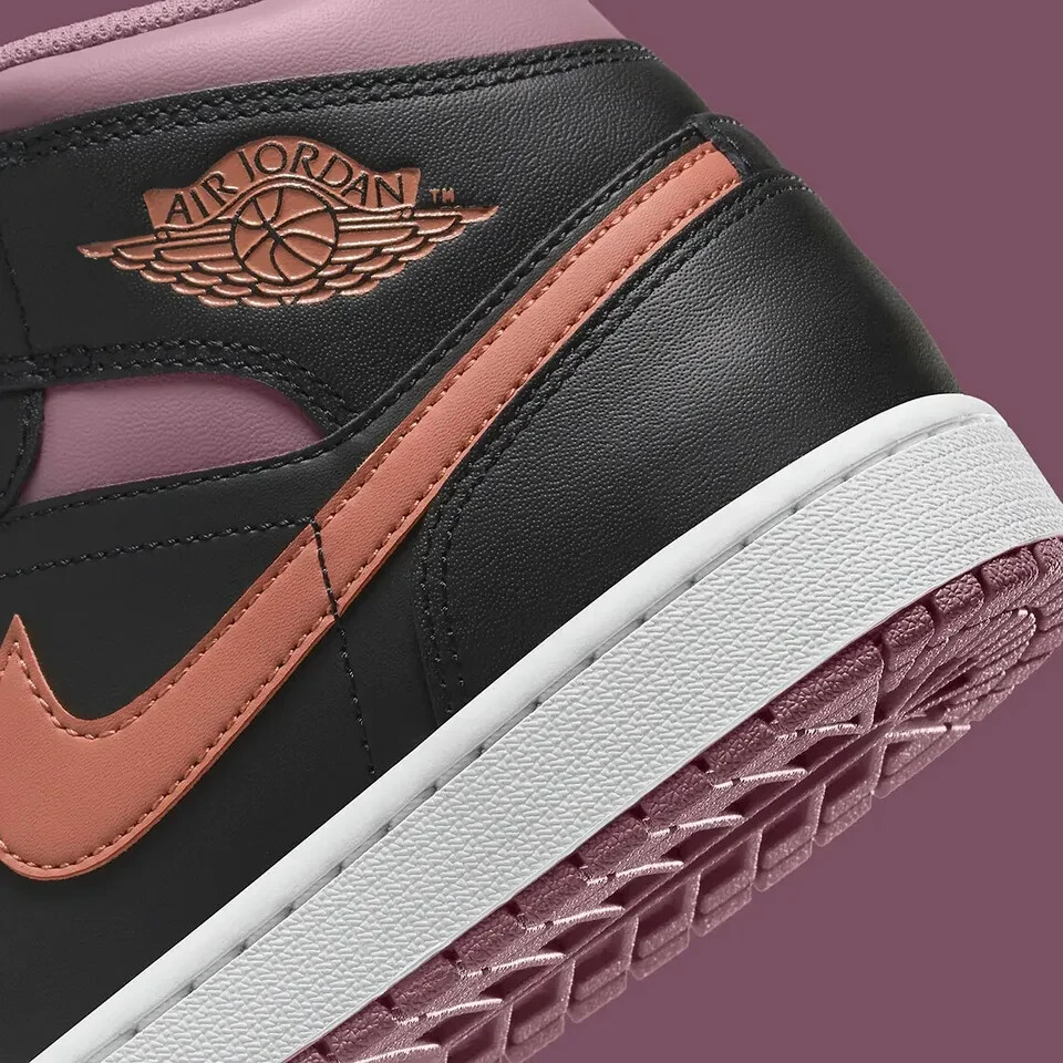NEW Air Jordan 1 Mid SE Men's Sz 11 Black/Sky J Orange-Sky J NEW Air Jordan 1 Mid SE Men's Sz 11 Black/Sky J Orange-Sky J